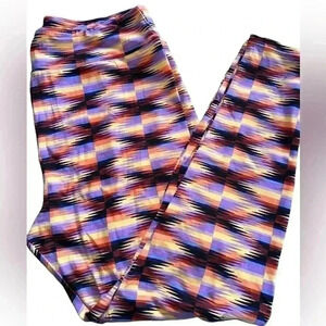 Lularoe TC2 18-24 plus size Aztec pattern leggings . NWOT. Fun colors!